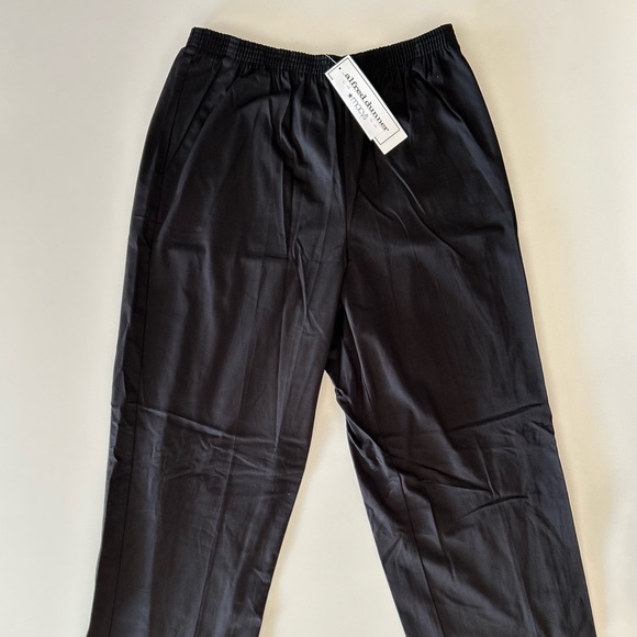 NWT - Alfred Dunner Black Track Pants Relaxed Fit Joggers Size 10 - Picture 1 of 11